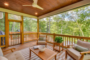 Sapphire Lakefront Cabin with Dock, Kayaks and Canoe!